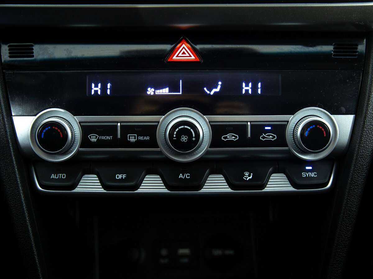 Hyundai Elantra 2020 года с пробегом. Фото: #14