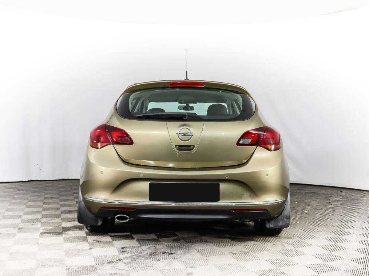 Opel Astra 2013 года с пробегом. Фото: #5