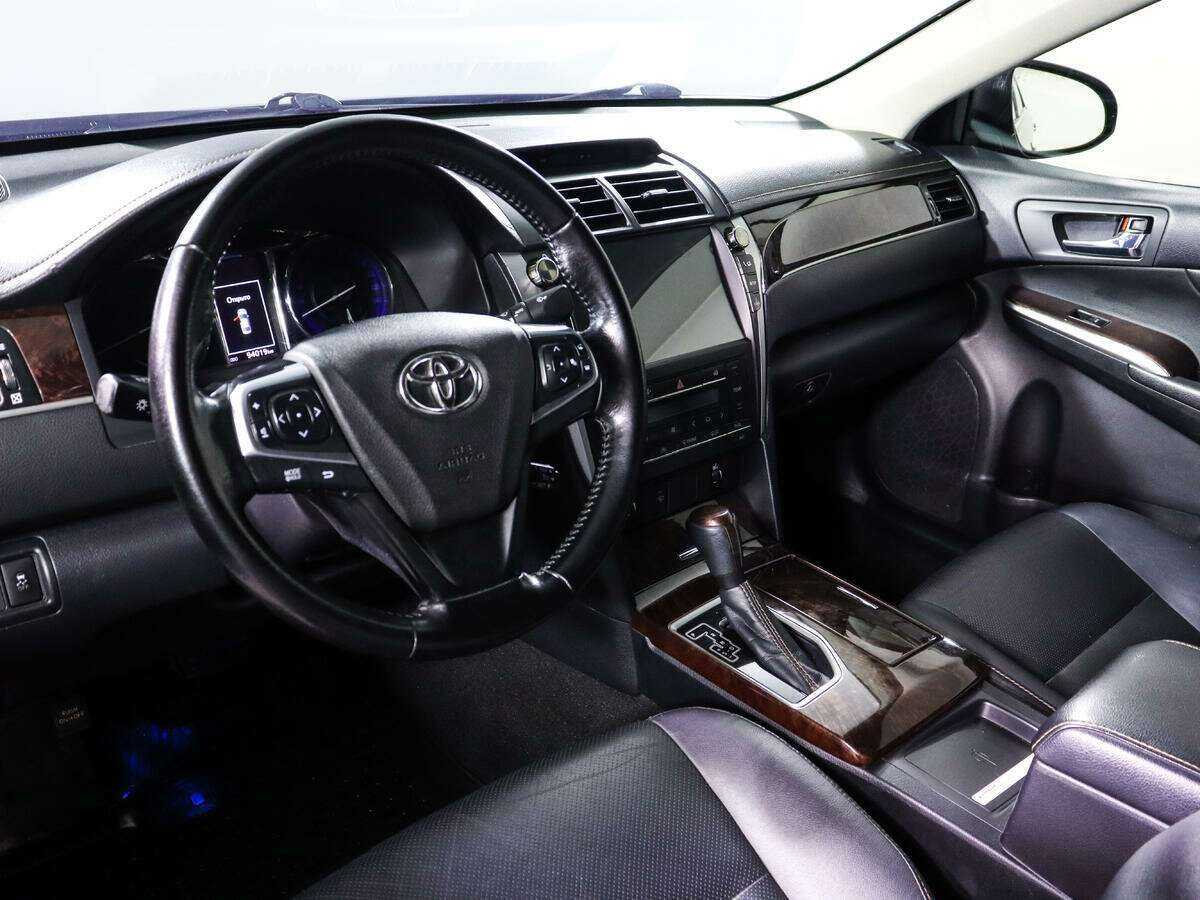 Toyota Camry 2017 года с пробегом. Фото: #13