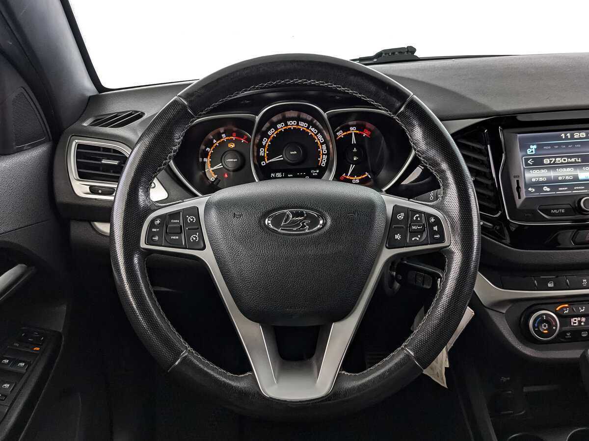 Lada (ВАЗ) Vesta 2019 года с пробегом. Фото: #16