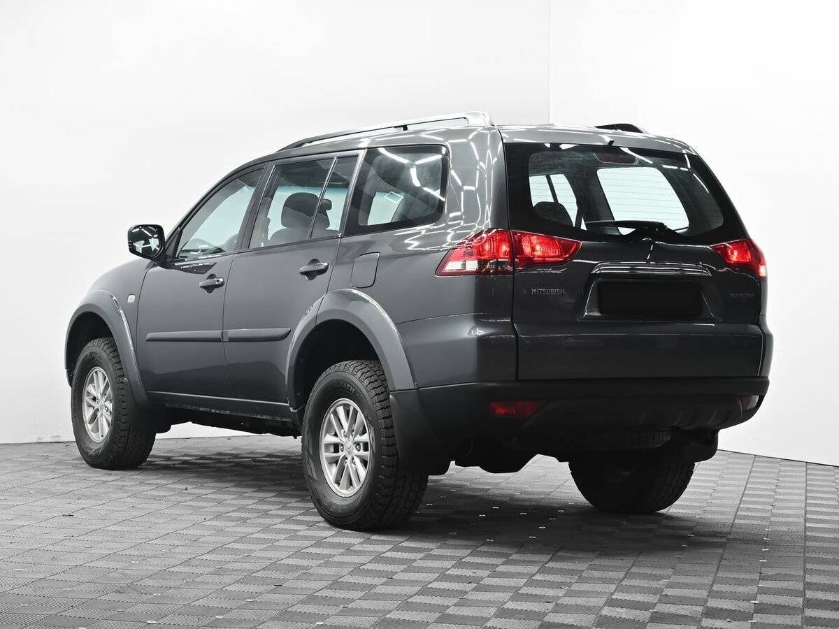 Mitsubishi Pajero Sport 2014 года с пробегом. Фото: #2