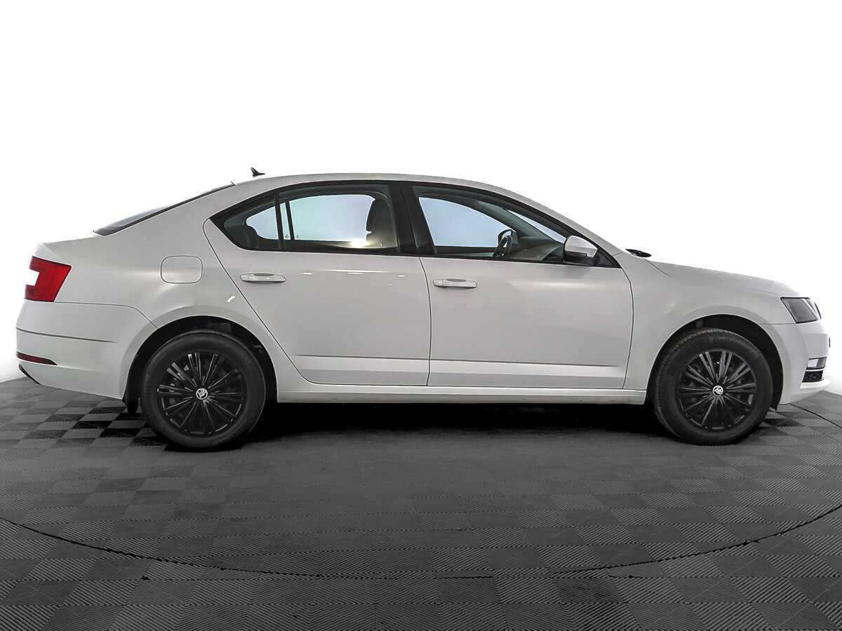 Skoda Octavia 2018 года с пробегом. Фото: #3