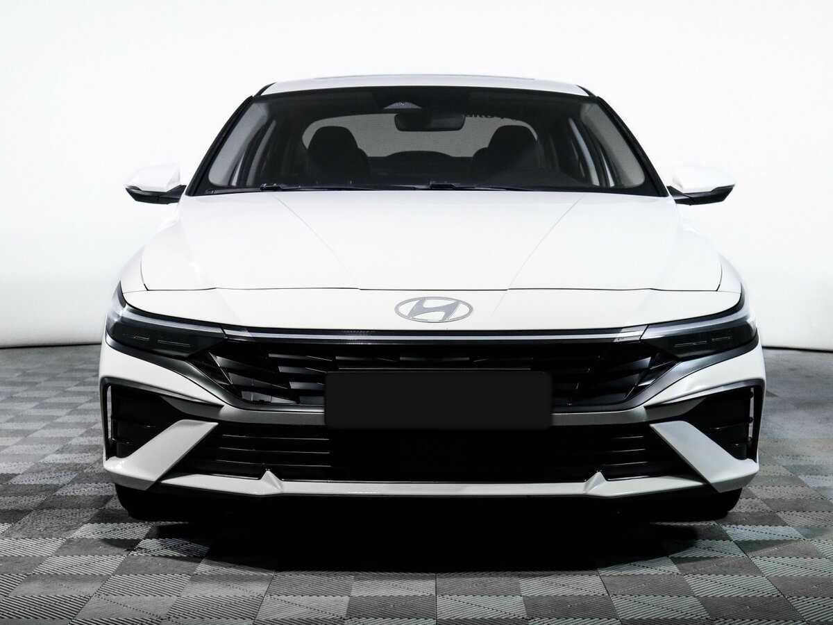 Hyundai Elantra 2023 года с пробегом. Фото: #1
