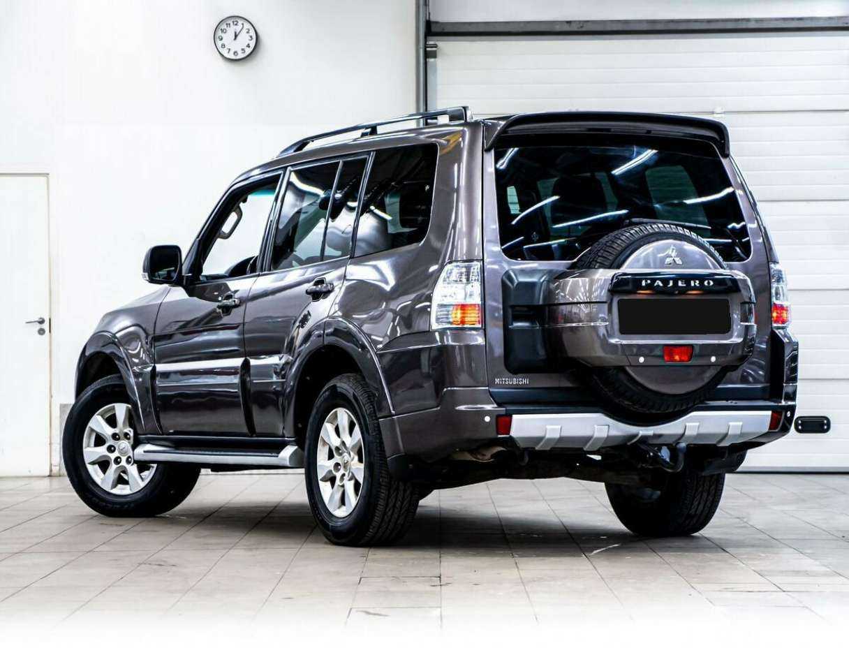 Mitsubishi Pajero 2012 года с пробегом. Фото: #3