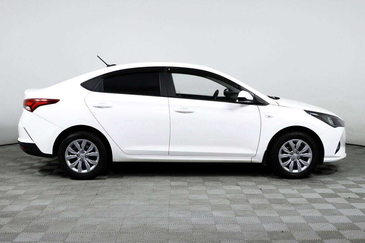 Hyundai Solaris 2021 года с пробегом. Фото: #2