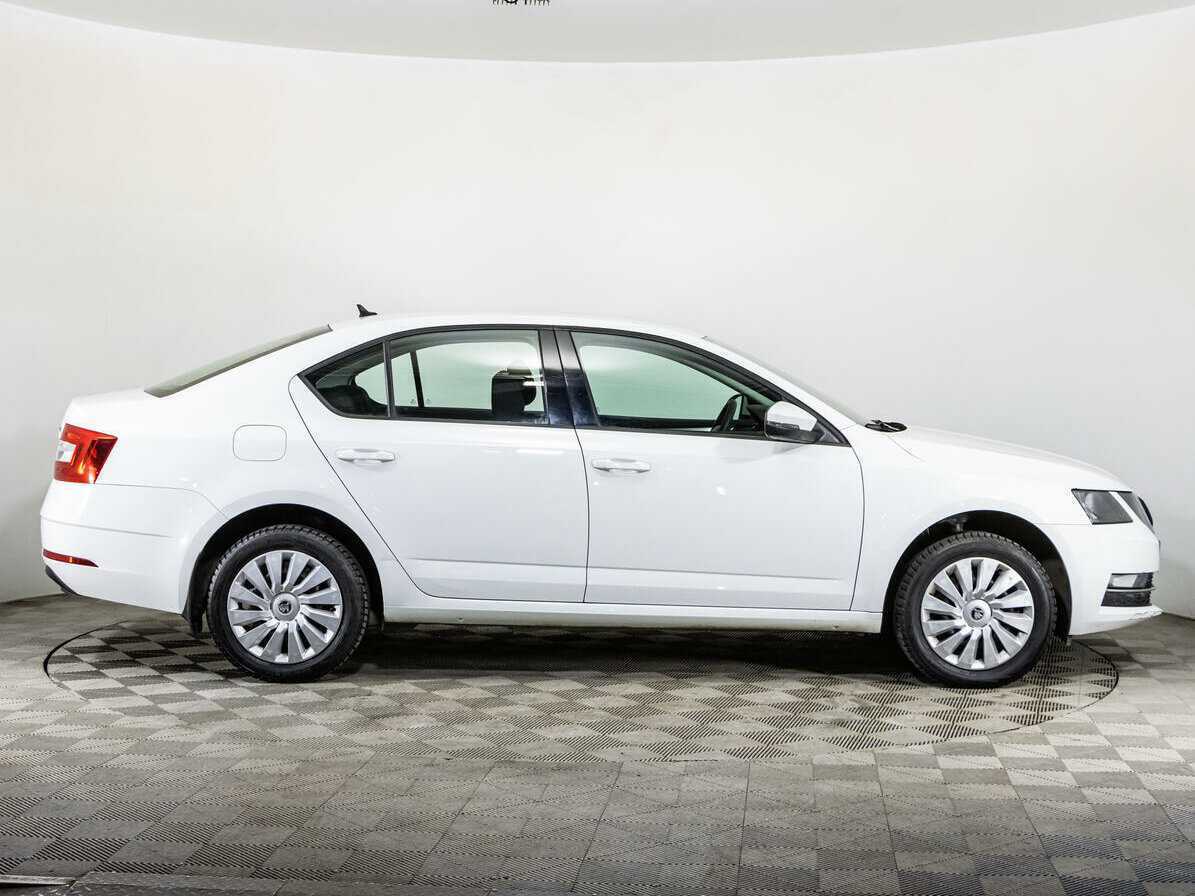 Skoda Octavia 2018 года с пробегом. Фото: #3