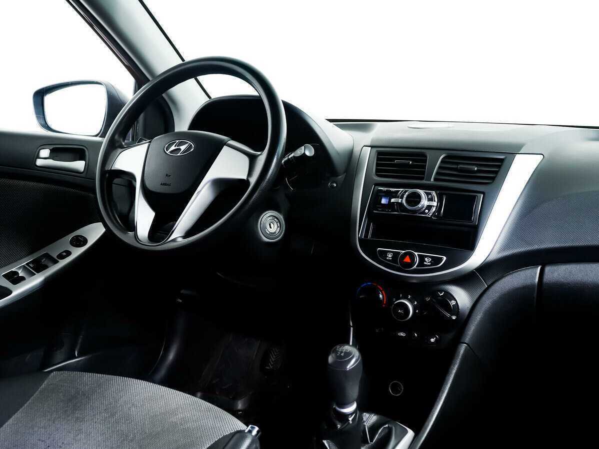 Hyundai Solaris 2012 года с пробегом. Фото: #8