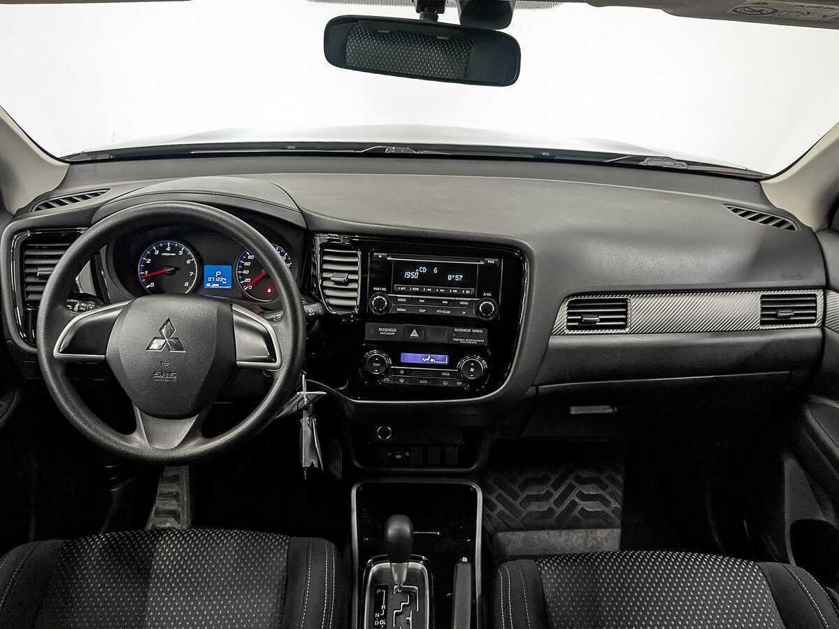 Mitsubishi Outlander 2018 года с пробегом. Фото: #12