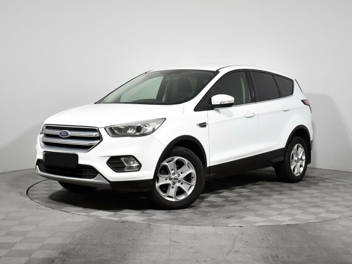 Ford Kuga 2017 года с пробегом. Посмотреть фото