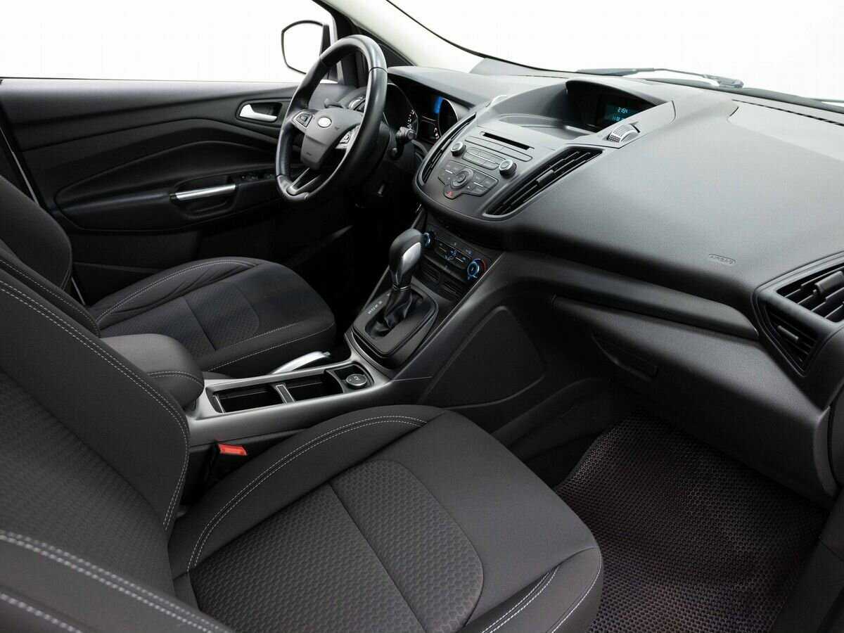 Ford Kuga 2017 года с пробегом. Фото: #12