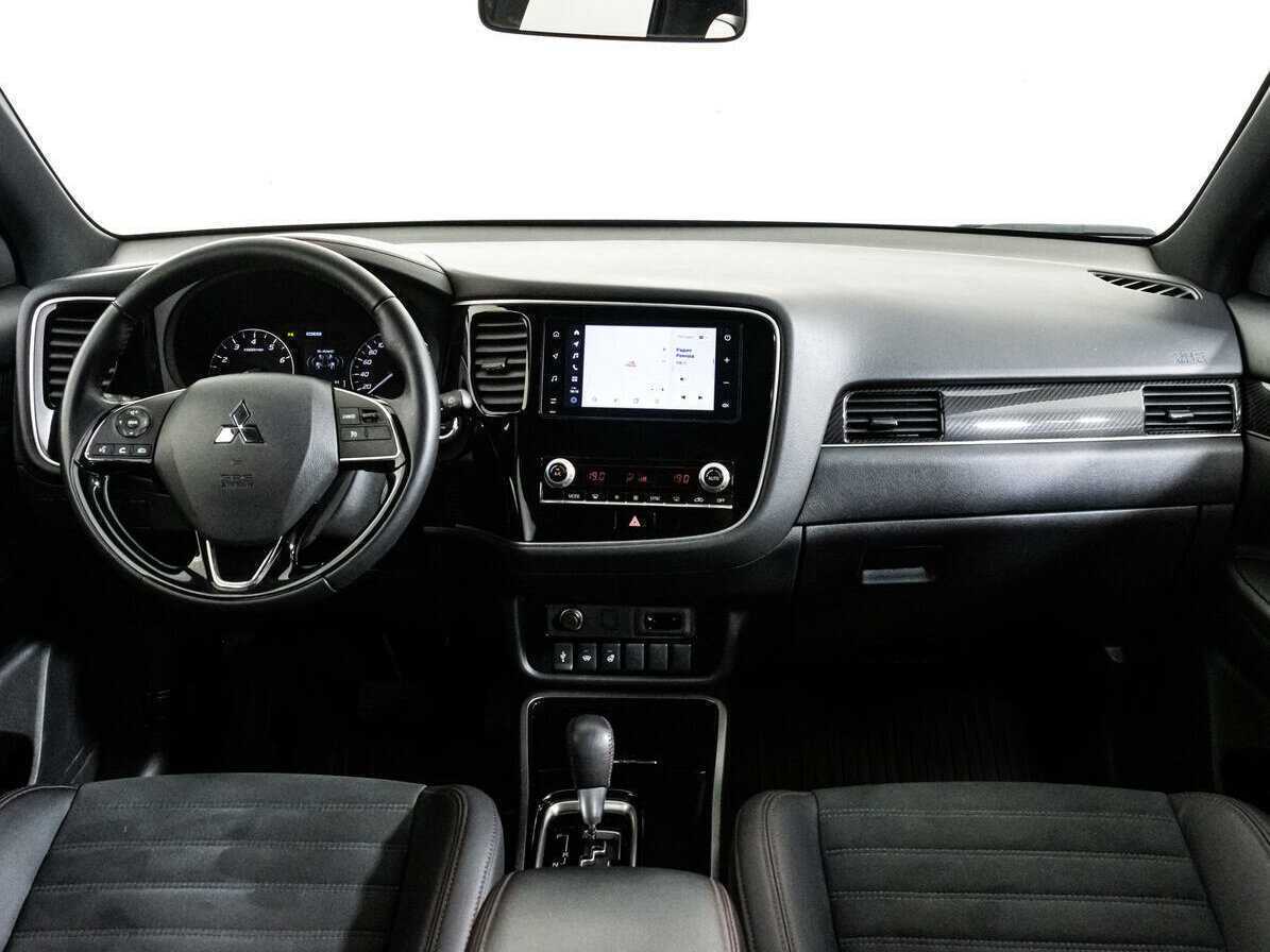 Mitsubishi Outlander 2021 года с пробегом. Фото: #9
