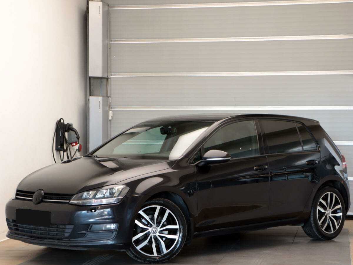 Volkswagen Golf 2013 года с пробегом. Посмотреть фото