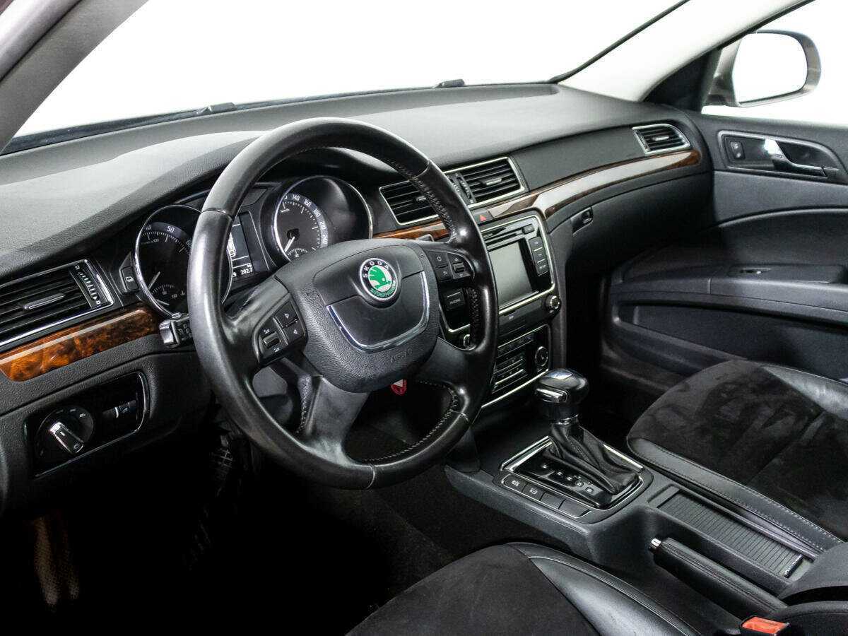 Skoda Superb 2012 года с пробегом. Фото: #10
