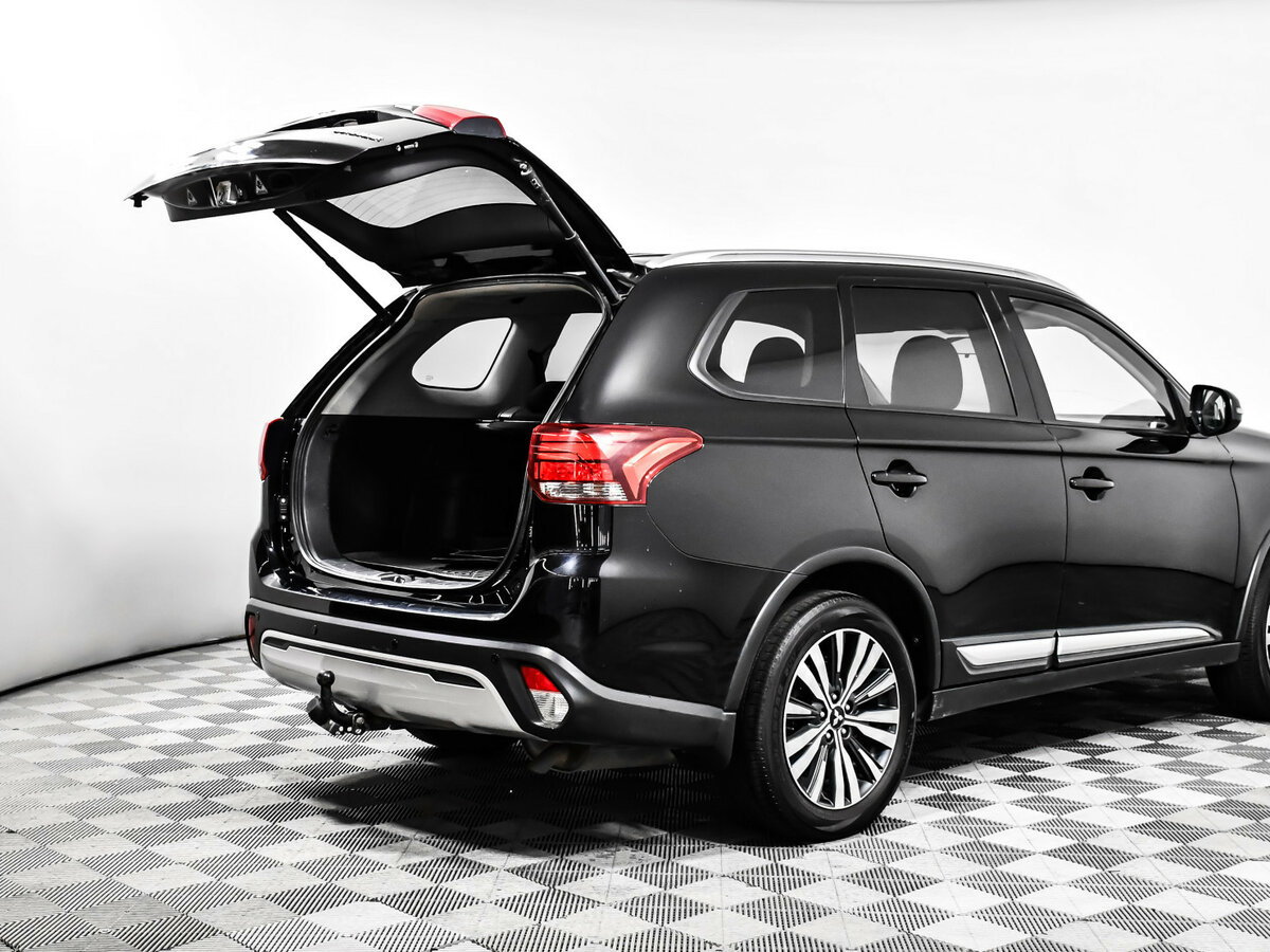 Mitsubishi Outlander 2018 года с пробегом. Фото: #10
