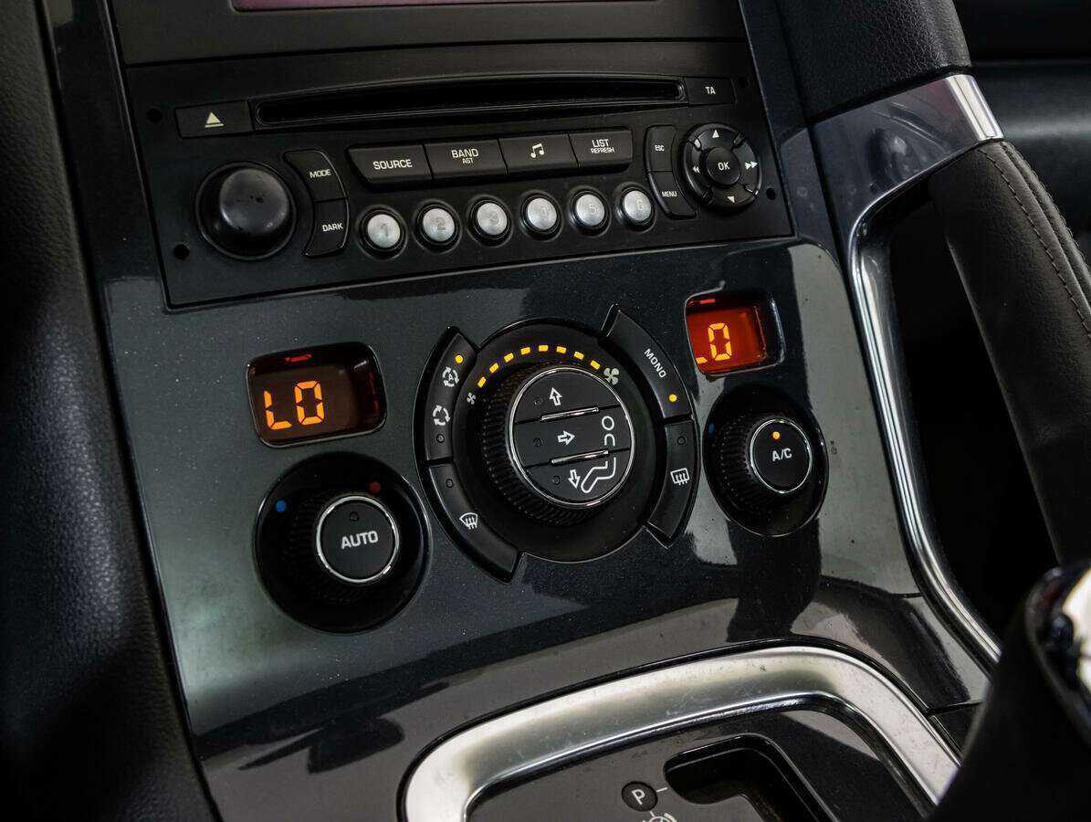 Peugeot 3008 2012 года с пробегом. Фото: #13