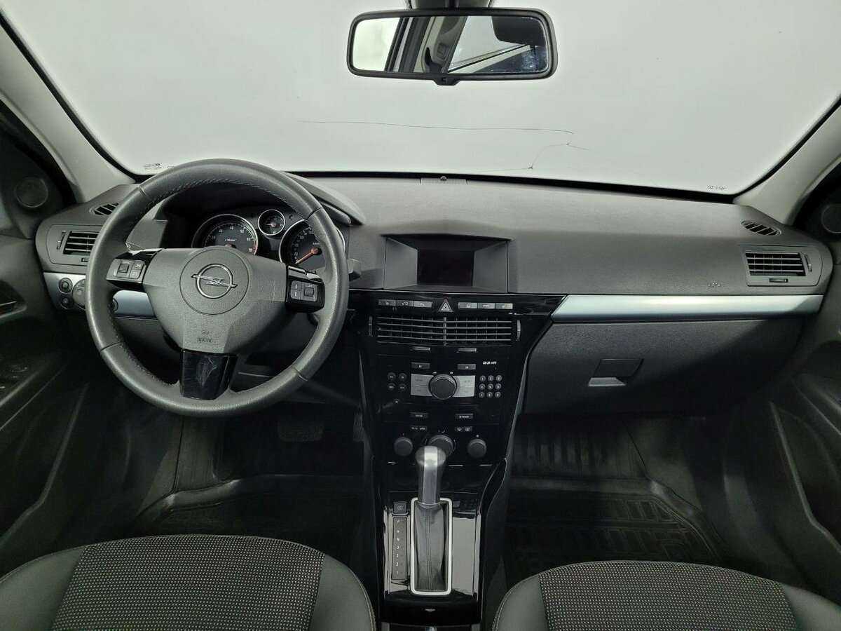 Opel Astra 2012 года с пробегом. Фото: #6
