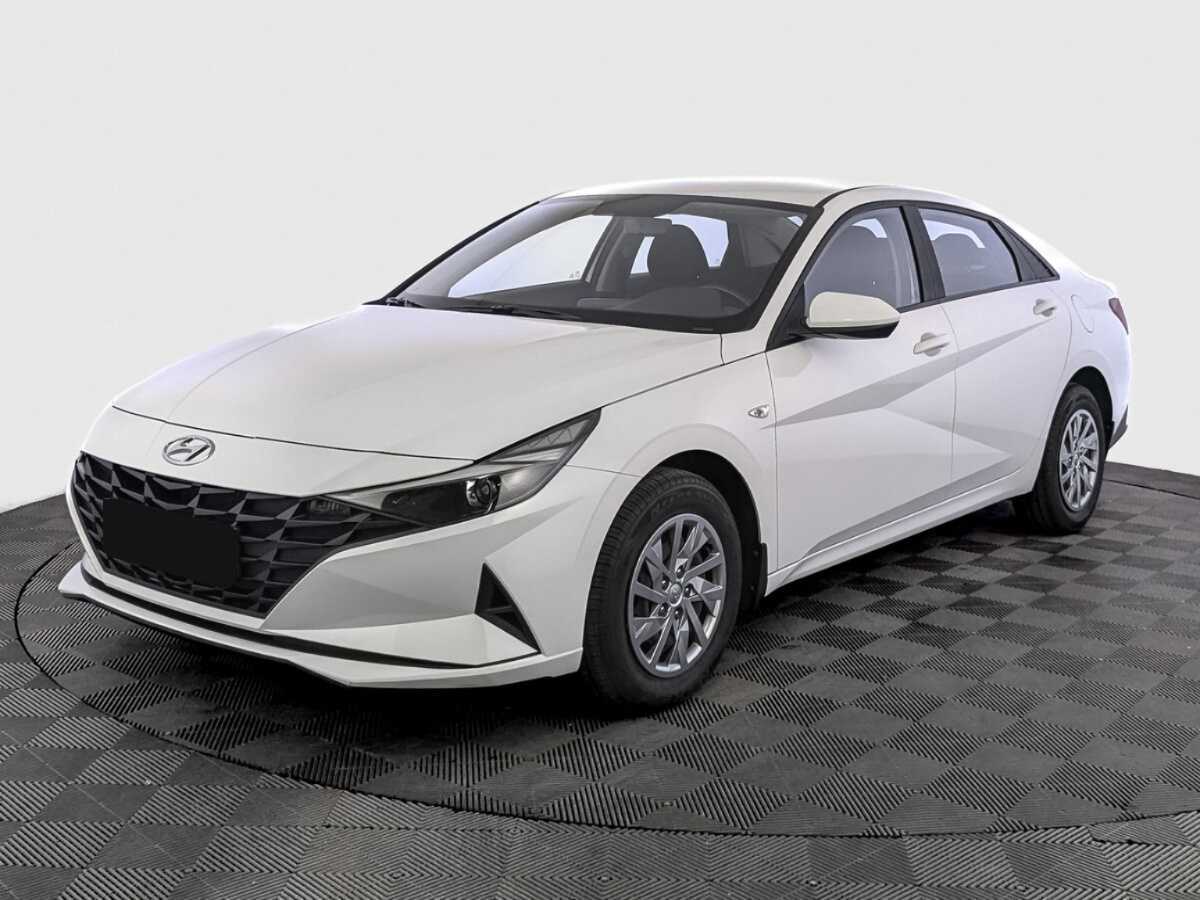 Hyundai Elantra 2021 года с пробегом. Посмотреть фото