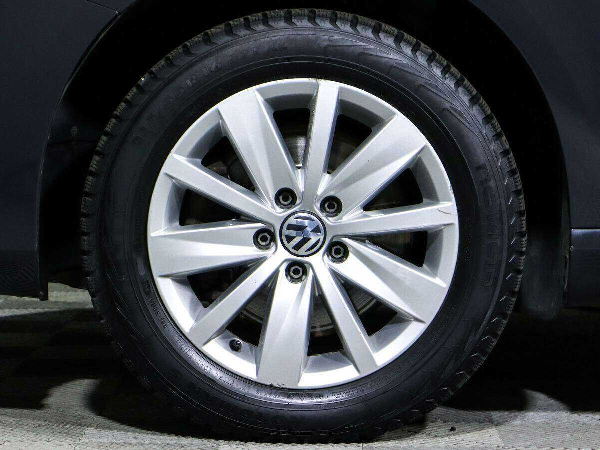 Volkswagen Passat 2014 года с пробегом. Фото: #13