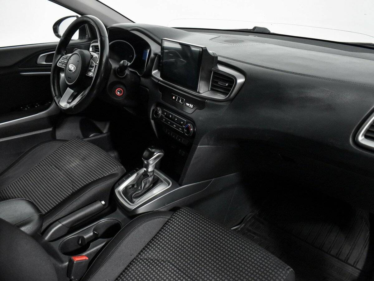Kia Ceed 2019 года с пробегом. Фото: #12