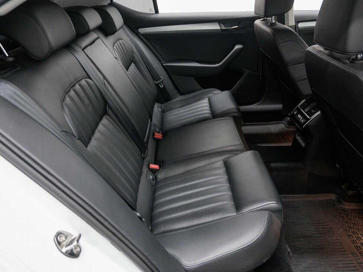 Skoda Superb 2018 года с пробегом. Фото: #8