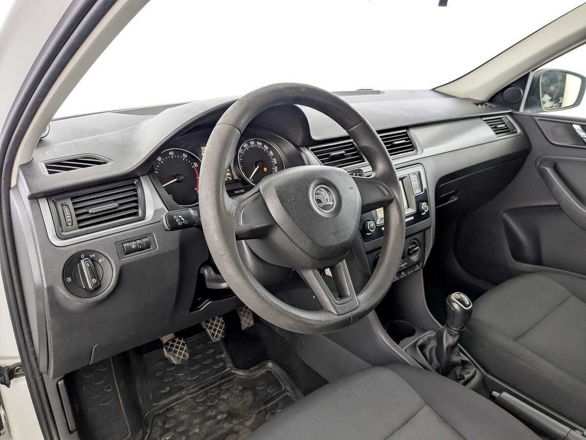 Skoda Rapid 2017 года с пробегом. Фото: #15