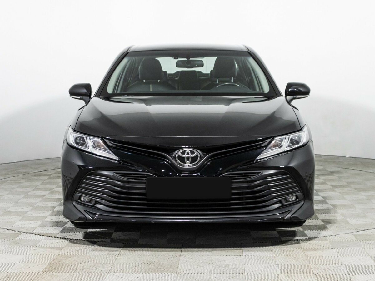 Toyota Camry 2018 года с пробегом. Фото: #1