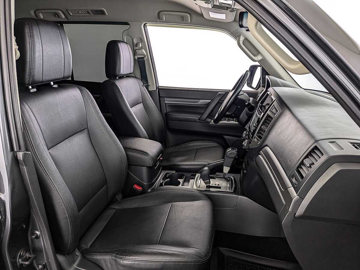 Mitsubishi Pajero 2018 года с пробегом. Фото: #22