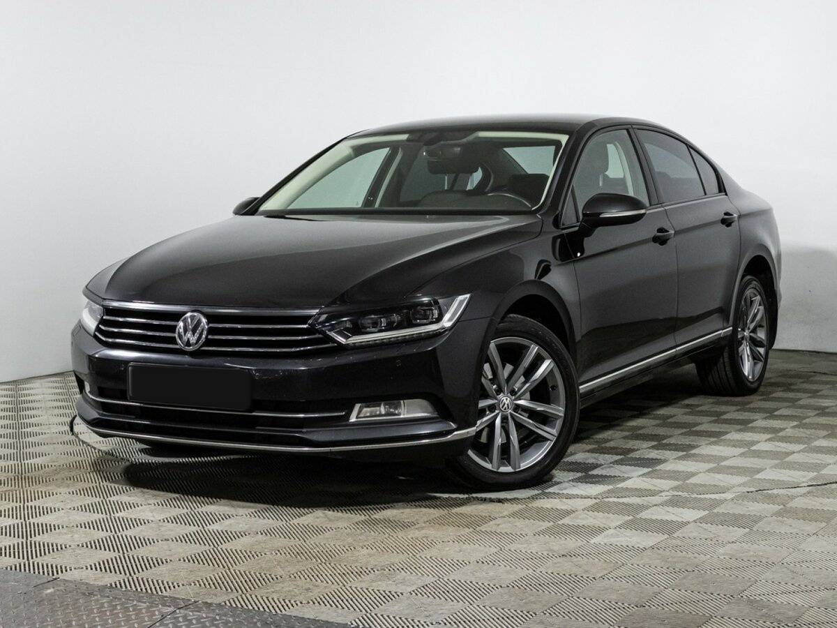 Volkswagen Passat 2016 года с пробегом. Посмотреть фото