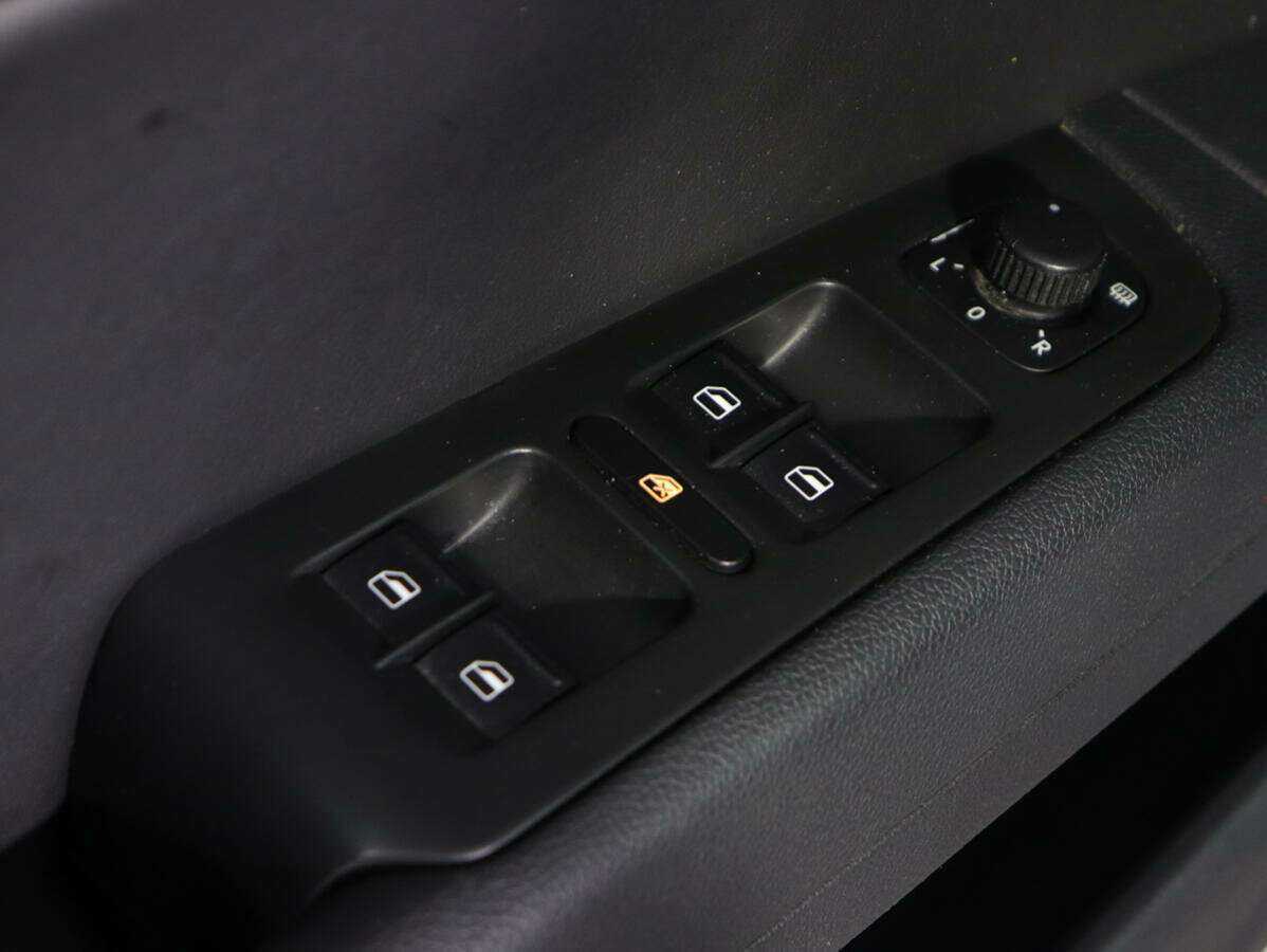 Skoda Superb 2013 года с пробегом. Фото: #16