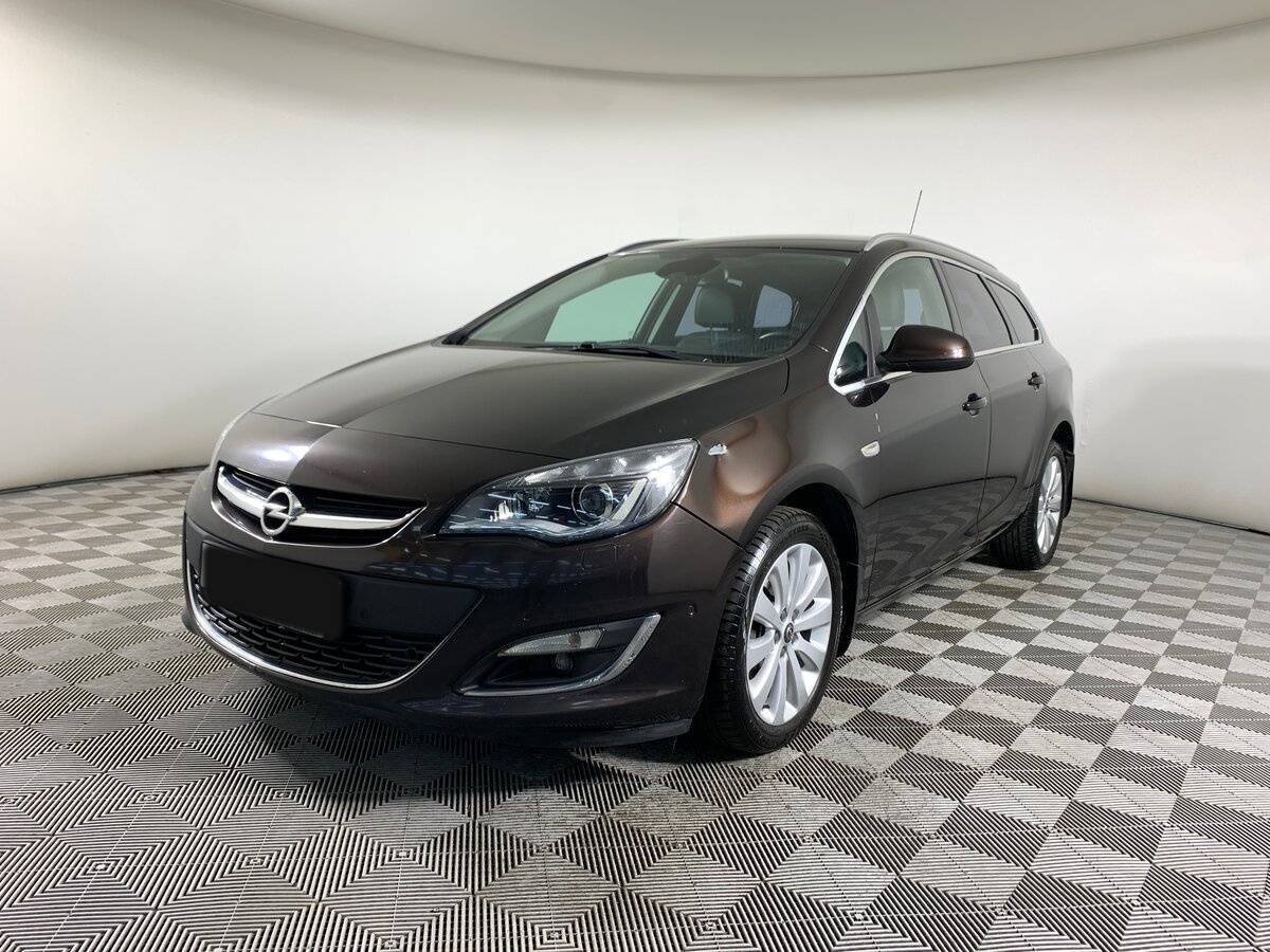 Opel Astra 2014 года с пробегом. Посмотреть фото