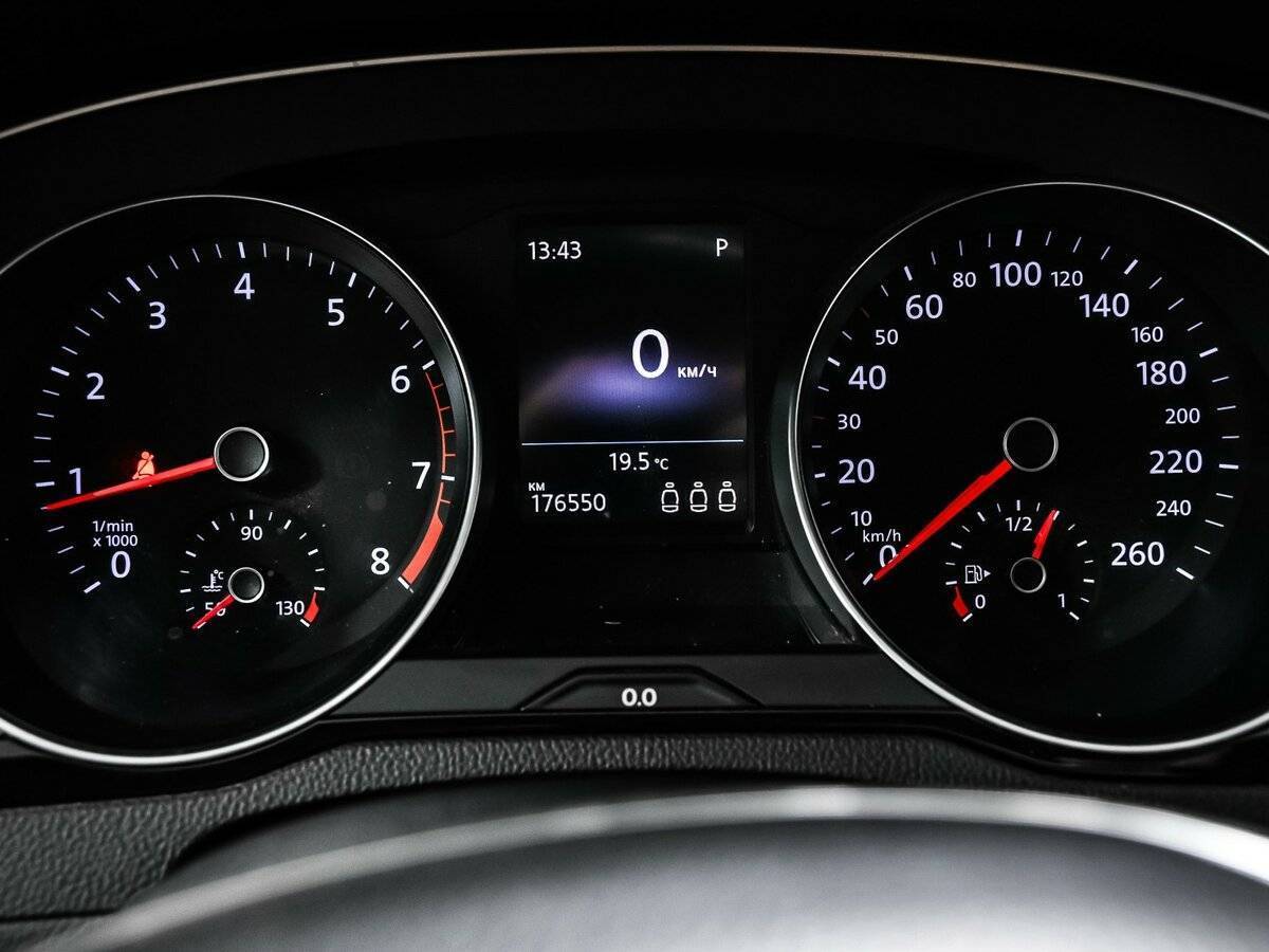 Volkswagen Passat 2018 года с пробегом. Фото: #9