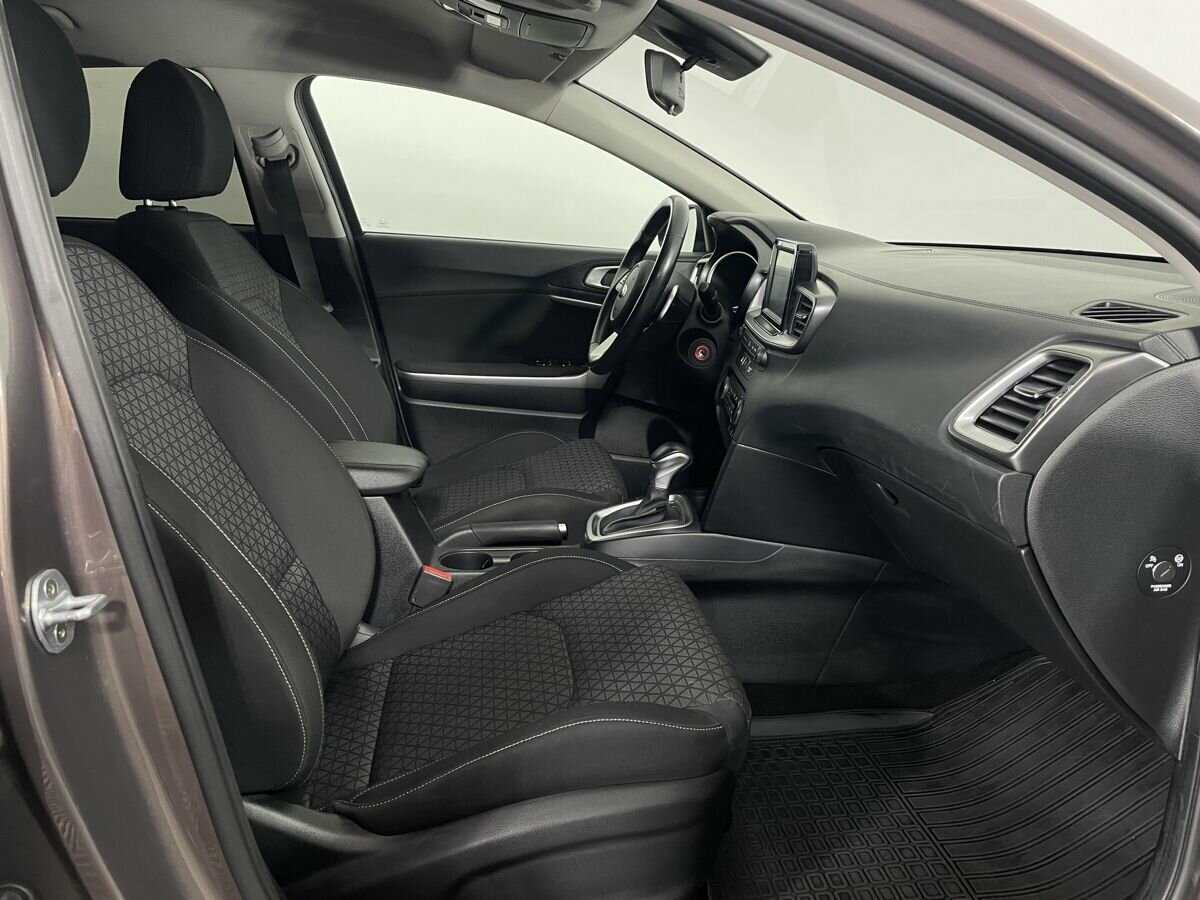 Kia Ceed 2018 года с пробегом. Фото: #13