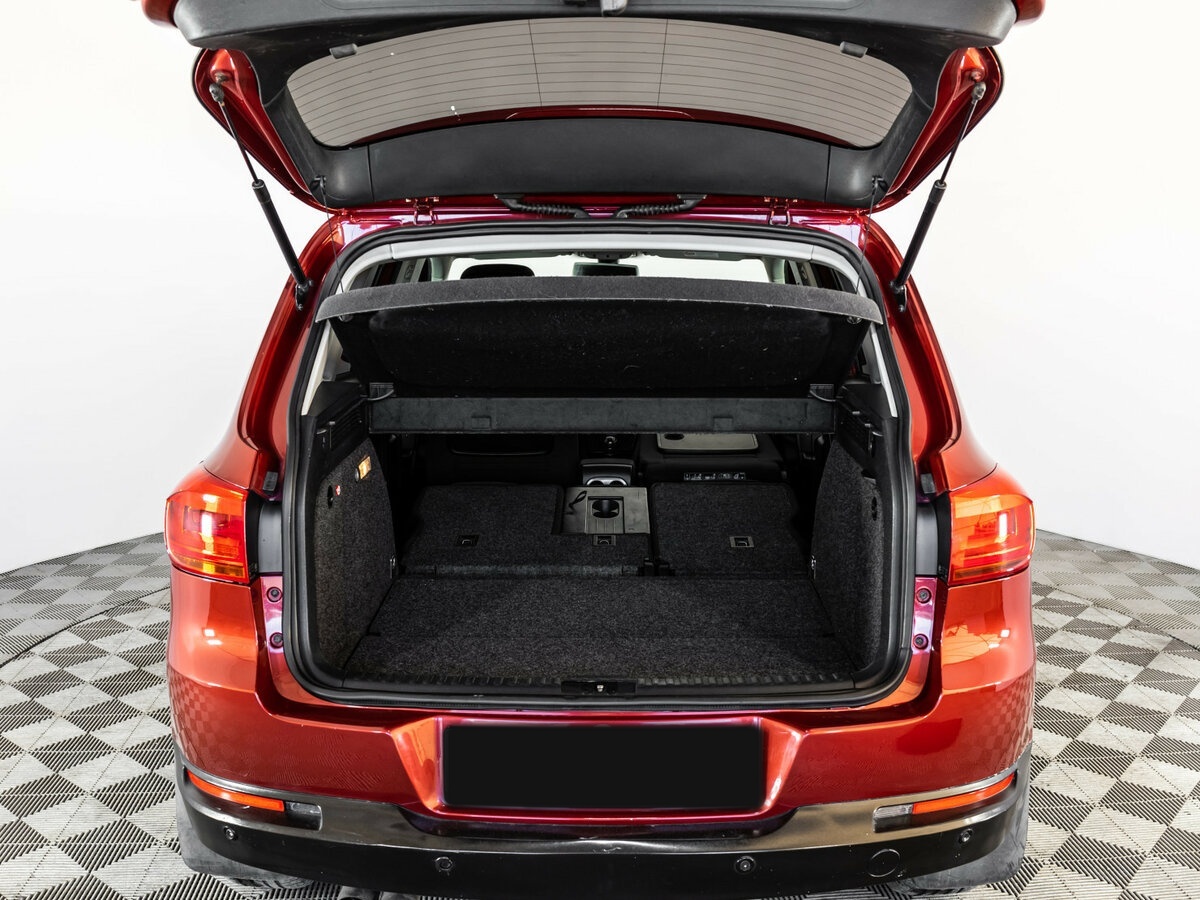 Volkswagen Tiguan 2012 года с пробегом. Фото: #21