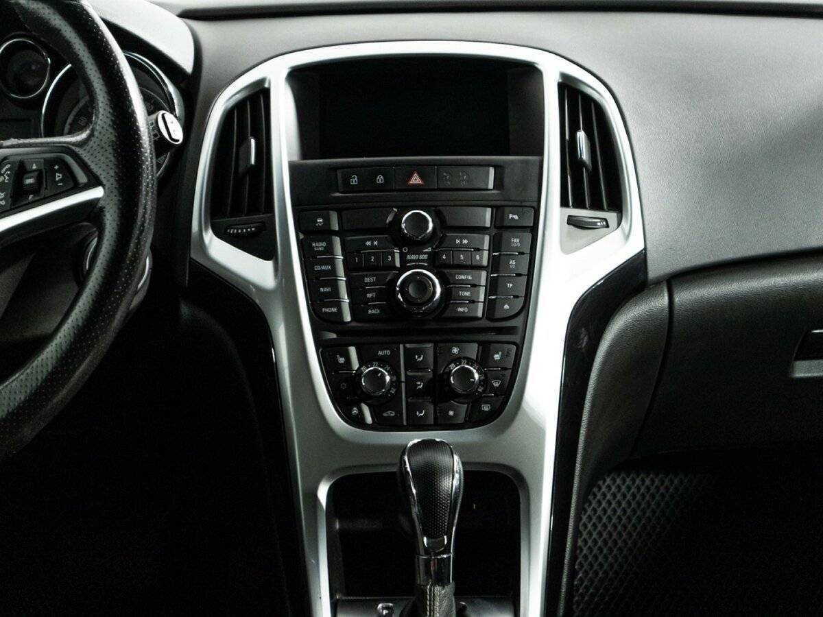 Opel Astra 2013 года с пробегом. Фото: #13