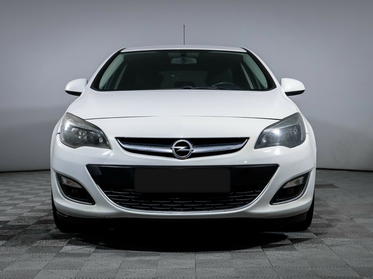 Opel Astra 2014 года с пробегом. Фото: #1