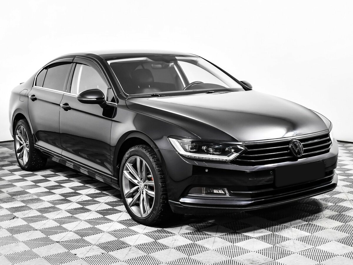 Volkswagen Passat 2018 года с пробегом. Фото: #2