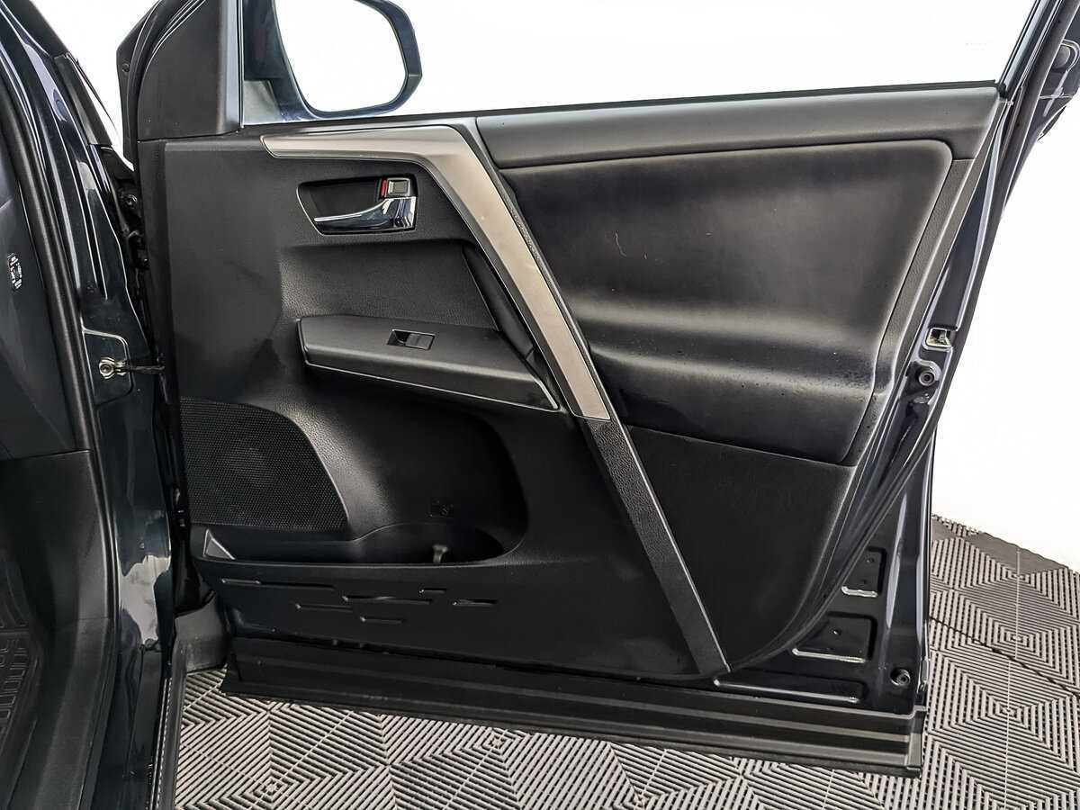 Toyota RAV4 2017 года с пробегом. Фото: #22