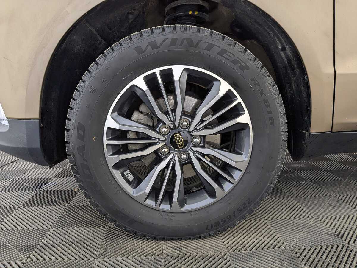 Geely Emgrand X7 2019 года с пробегом. Фото: #11