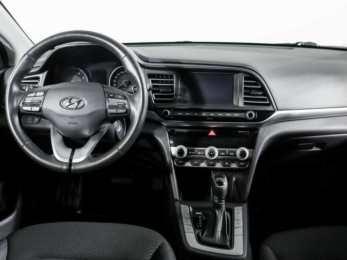 Hyundai Elantra 2020 года с пробегом. Фото: #11