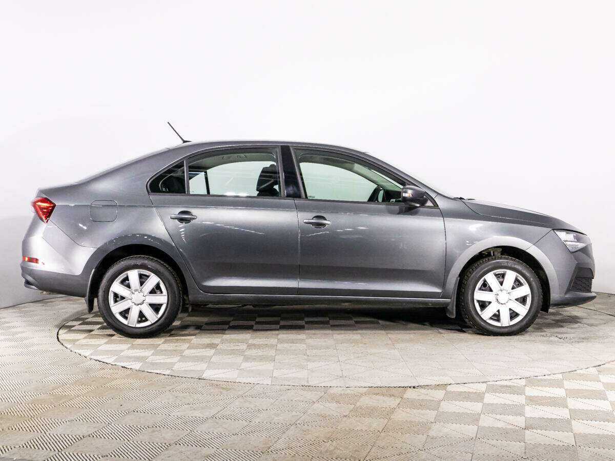 Skoda Rapid 2021 года с пробегом. Фото: #3