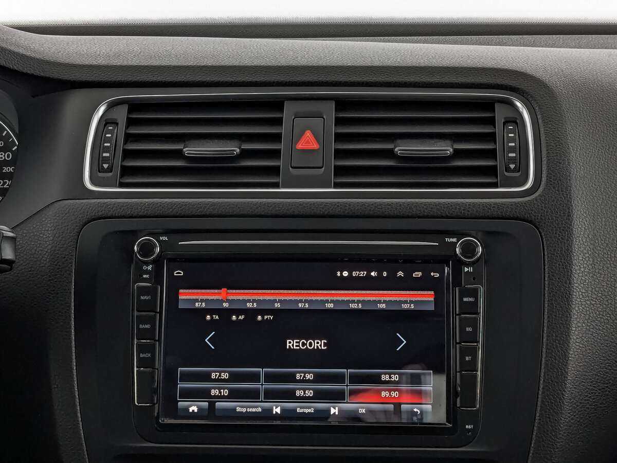 Volkswagen Jetta 2012 года с пробегом. Фото: #11