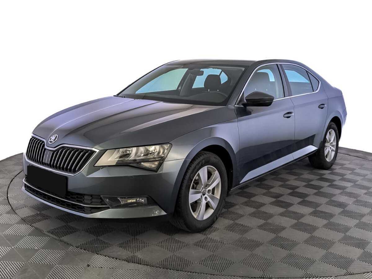 Skoda Superb 2018 года с пробегом. Посмотреть фото