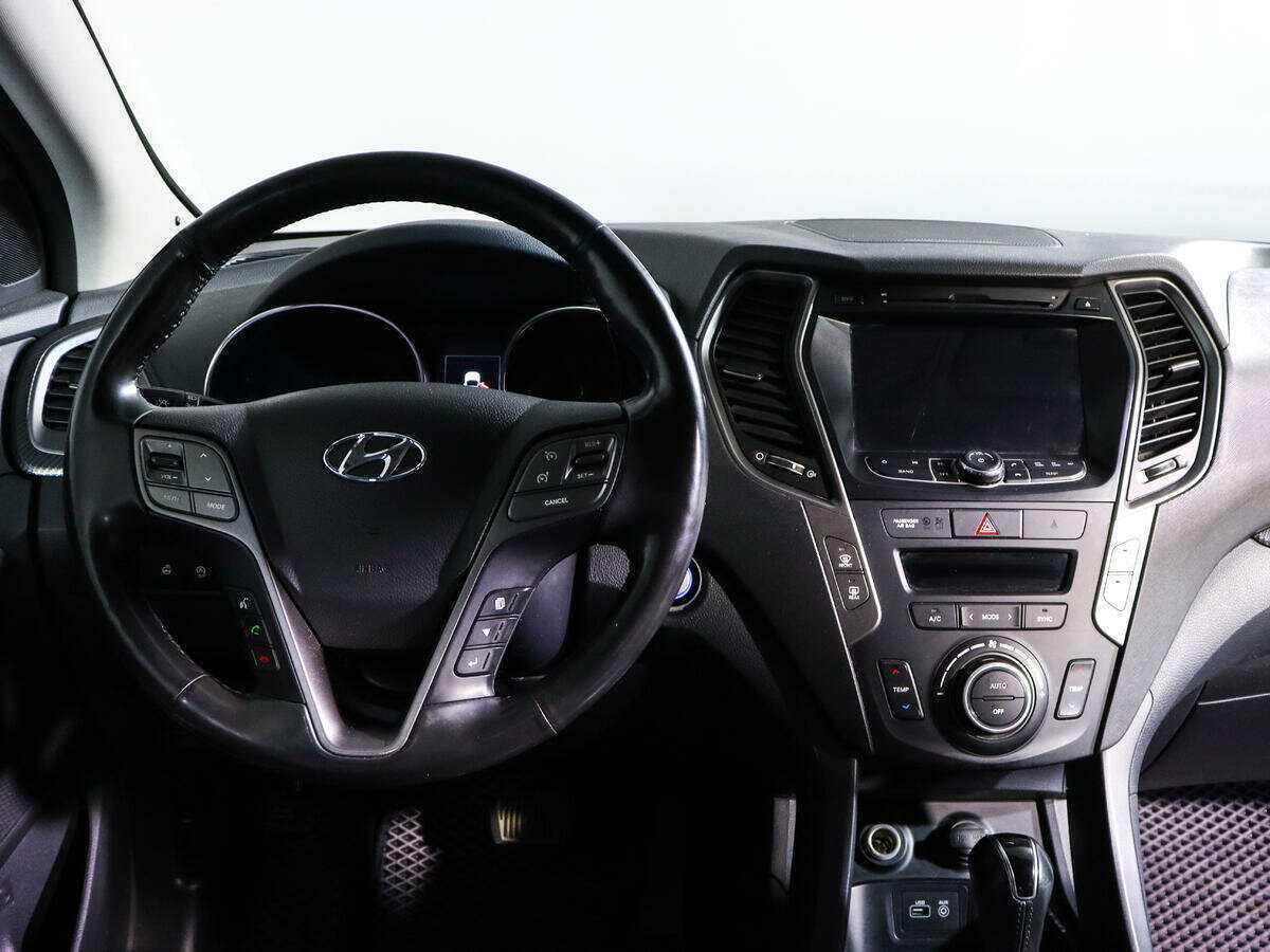 Hyundai Santa Fe 2018 года с пробегом. Фото: #11