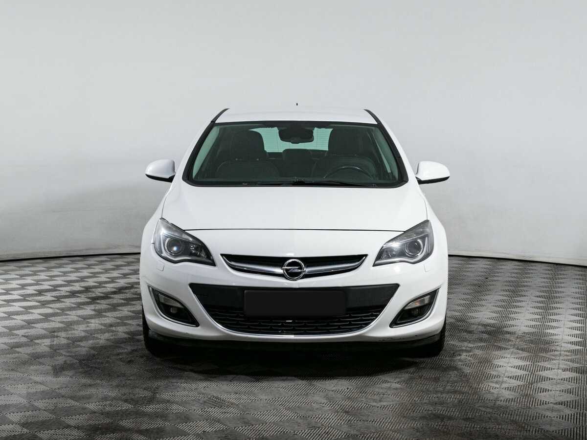 Opel Astra 2012 года с пробегом. Фото: #1
