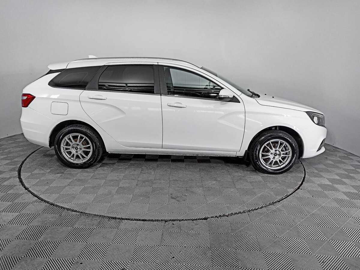 Lada (ВАЗ) Vesta 2021 года с пробегом. Фото: #3