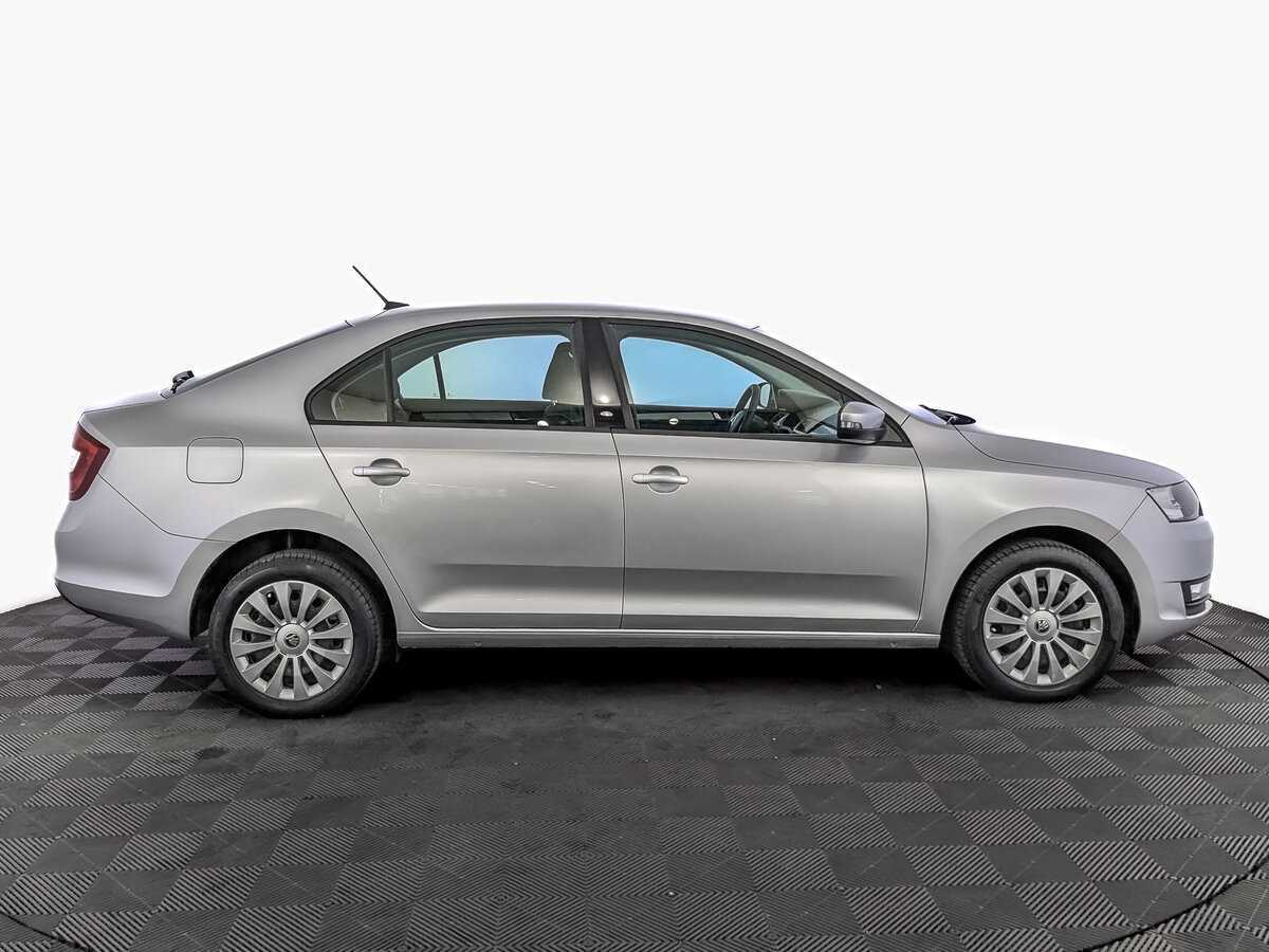 Skoda Rapid 2018 года с пробегом. Фото: #3