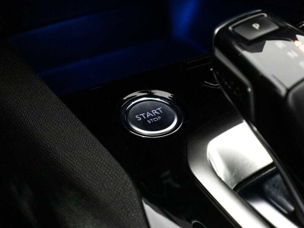 Peugeot 3008 2017 года с пробегом. Фото: #21