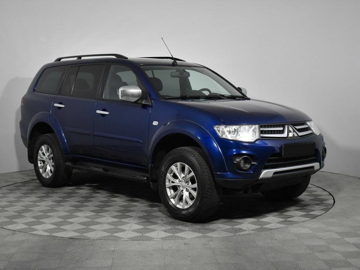 Mitsubishi Pajero Sport 2015 года с пробегом. Фото: #2