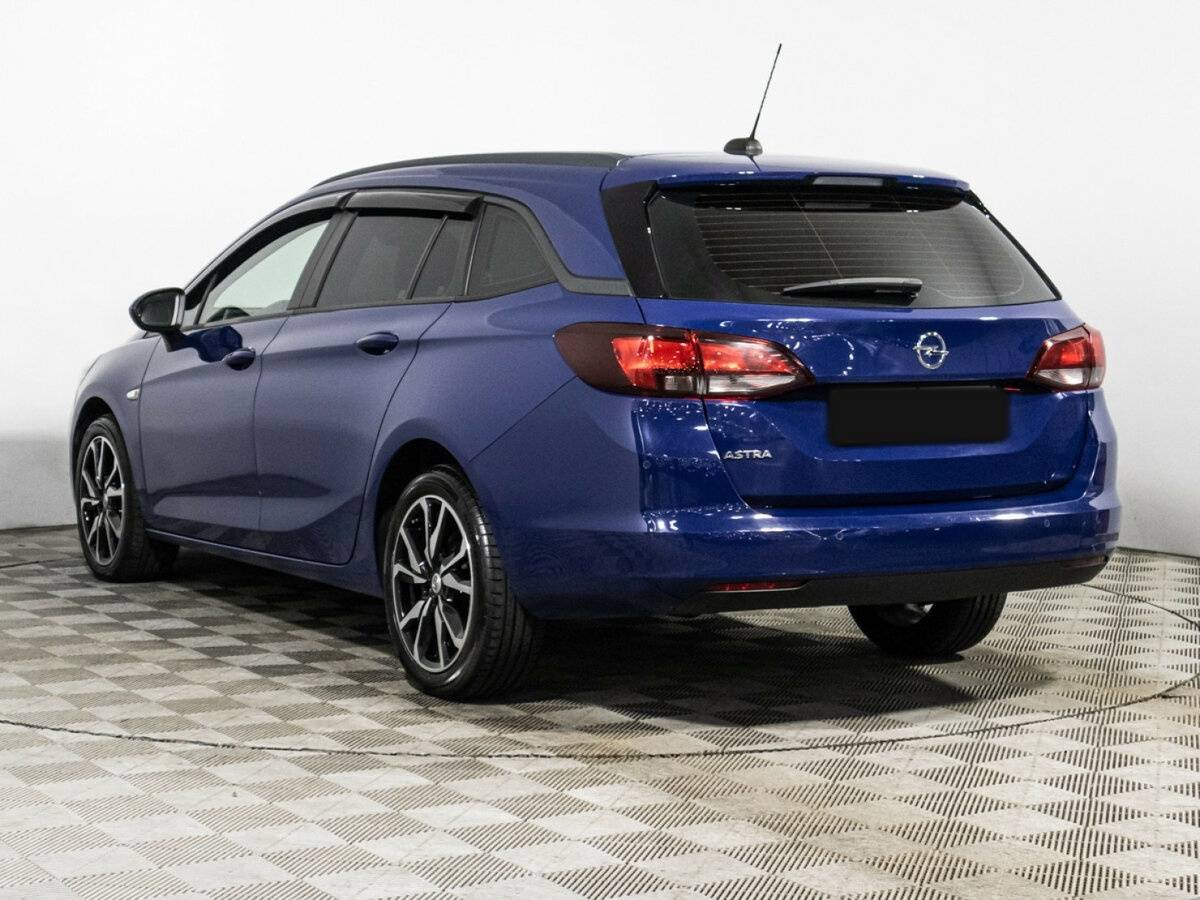Opel Astra 2019 года с пробегом. Фото: #6