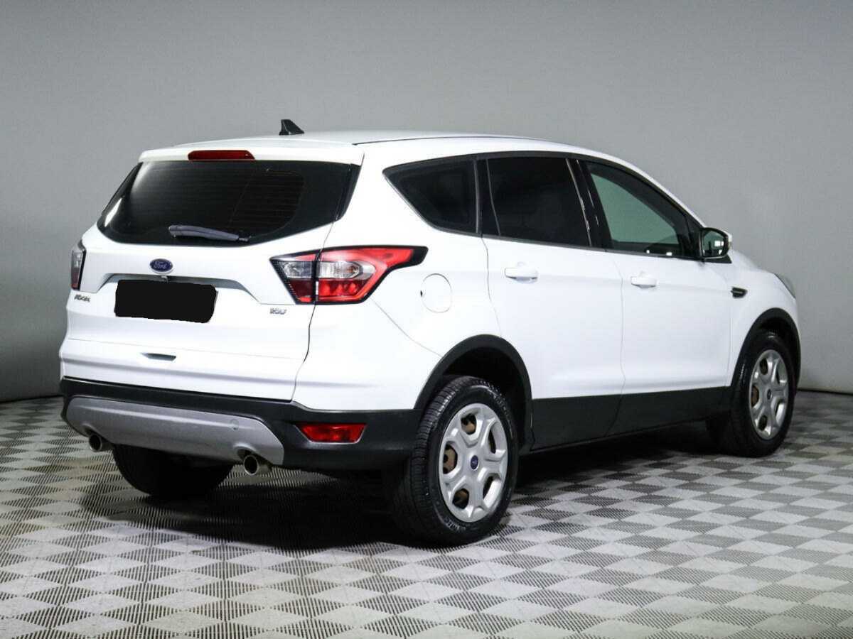 Ford Kuga 2017 года с пробегом. Фото: #3